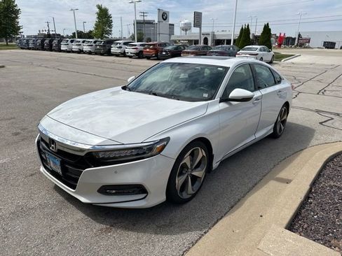 Used 2020 Honda Accord Touring image 8