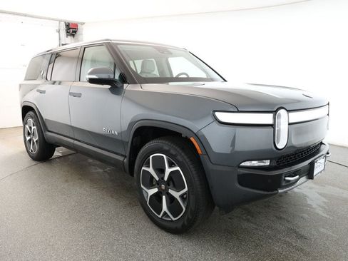Used 2024 Rivian R1S Adventure AWD/4WD image 3