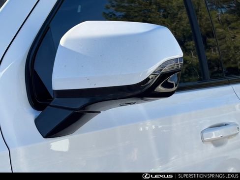 Used 2023 Chevrolet Tahoe RST w/ Luxury Package image 8