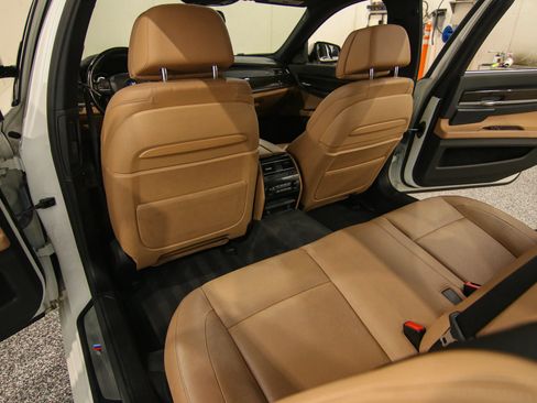 Used 2015 BMW 740Ld xDrive AWD/4WD image 30