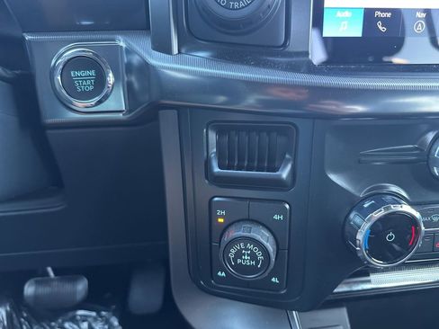 Used 2025 Ford F150 Lariat w/ Equipment Group 501A Mid image 24