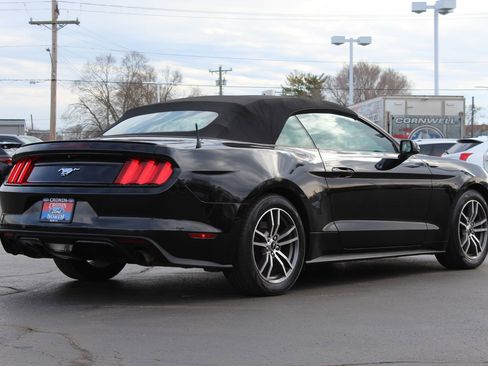 Used 2017 Ford Mustang Premium image 7