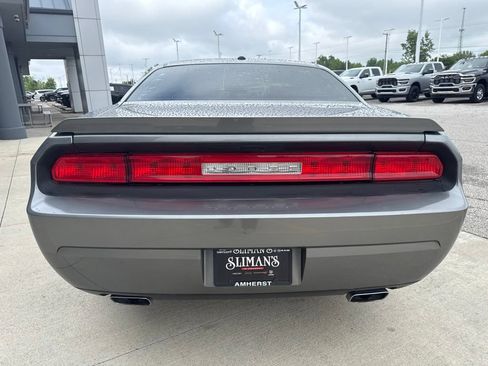 Used 2012 Dodge Challenger R/T RWD image 6