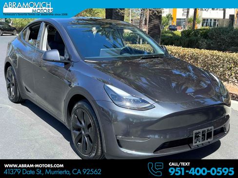 Used 2025 Tesla Model Y Long Range AWD/4WD image 1