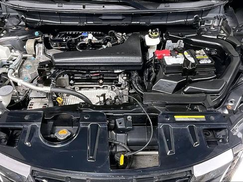 Used 2019 Nissan Rogue SV image 9