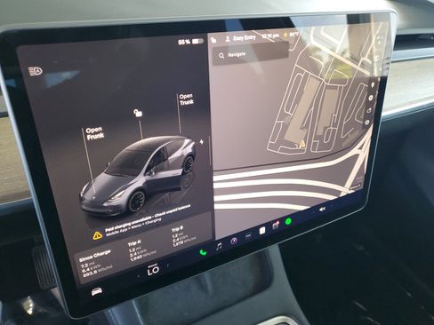 Used 2023 Tesla Model Y Long Range AWD/4WD image 26