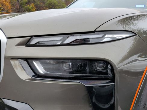 Certified 2024 BMW X7 xDrive40i w/ Executive Package image 3