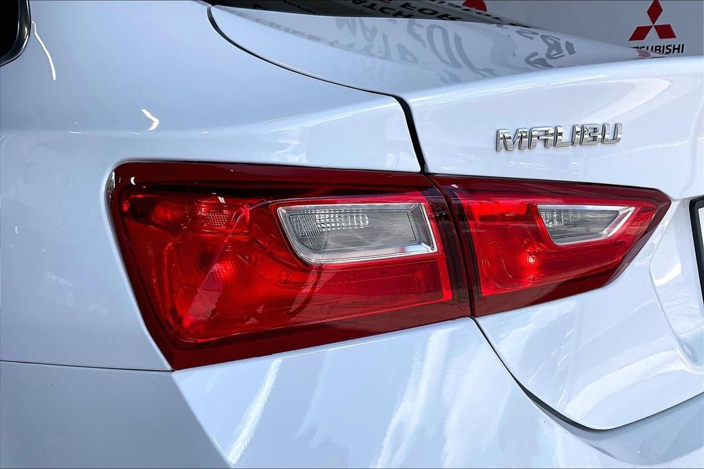 Used 2024 Chevrolet Malibu LT FWD image 17