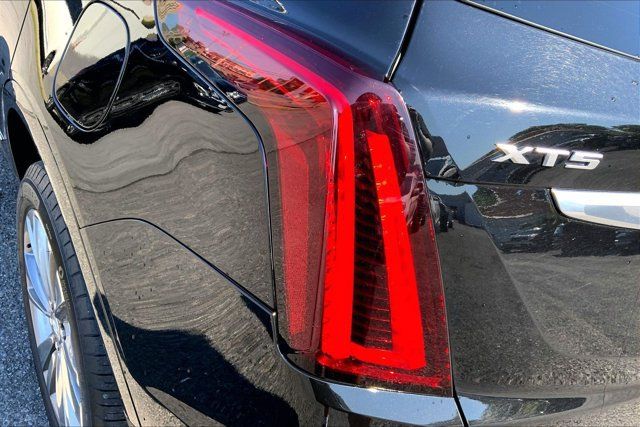 Used 2025 Cadillac XT5 Premium Luxury AWD/4WD image 29