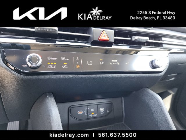 New 2026 Kia Sportage SX FWD image 24