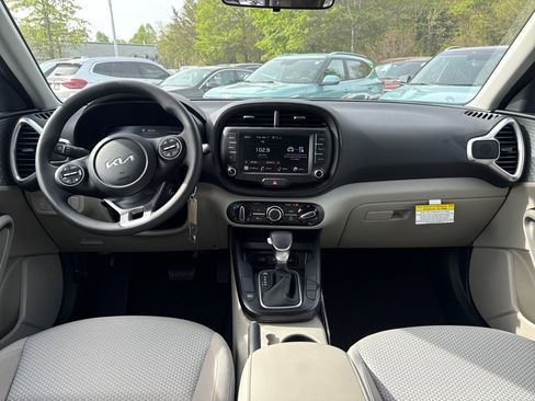 New 2025 Kia Soul LX FWD image 12