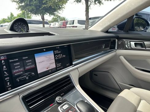 Used 2018 Porsche Panamera Turbo S AWD/4WD image 26