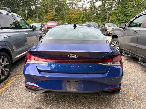 Used 2023 Hyundai Elantra SEL FWD image 3