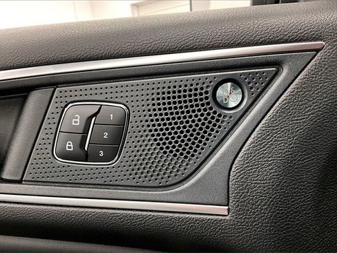 Used 2024 Ford Edge Titanium image 33