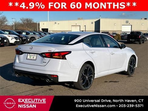 New 2025 Nissan Altima 2.5 SR image 2