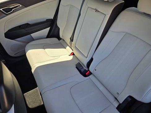 New 2026 Kia Sportage EX AWD/4WD image 17
