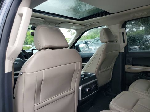 Used 2024 Ford Expedition Max Limited RWD image 13