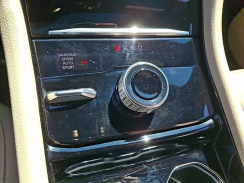 Used 2023 Jeep Grand Cherokee L Limited w/ Luxury Tech Group II image 16