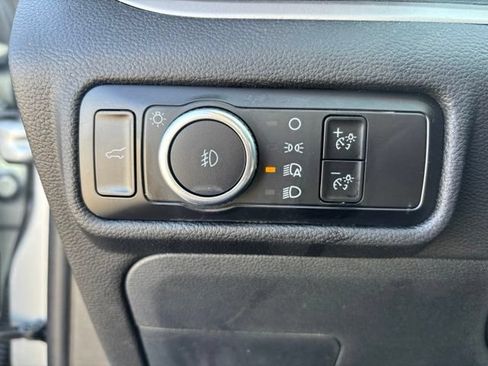 Used 2023 Ford Explorer XLT w/ Equipment Group 202A AWD/4WD image 17