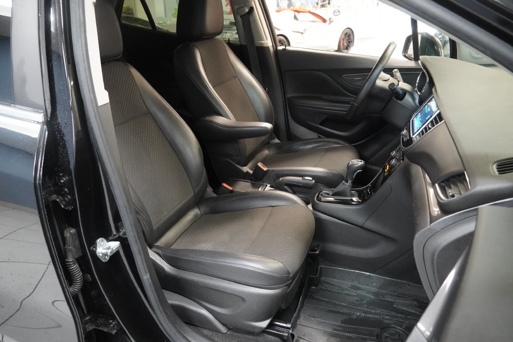 Used 2020 Buick Encore Preferred AWD/4WD image 22