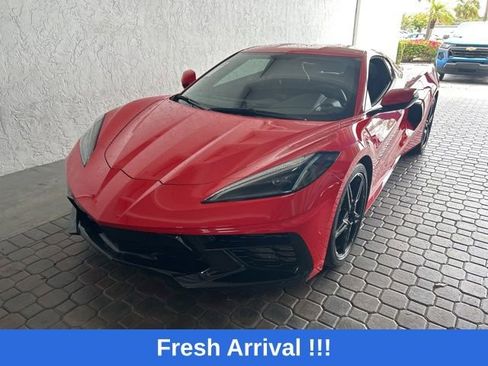 Used 2022 Chevrolet Corvette Stingray Coupe w/ 1LT RWD image 2