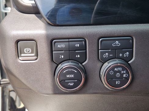 Used 2024 Chevrolet Silverado 1500 LT Trail Boss w/ Protection Package AWD/4WD image 22