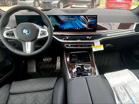 New 2026 BMW X5 xDrive50e w/ M Sport Package image 5
