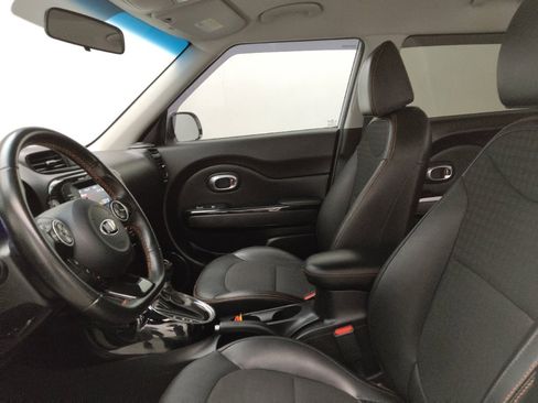Used 2019 Kia Soul ! FWD image 17