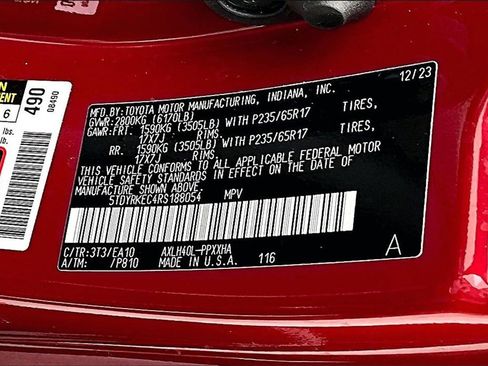 Certified 2024 Toyota Sienna XLE image 19