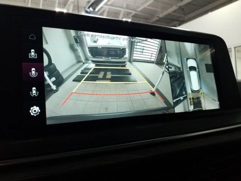 Used 2022 Kia Telluride SX w/ SX Prestige Package AWD/4WD image 9