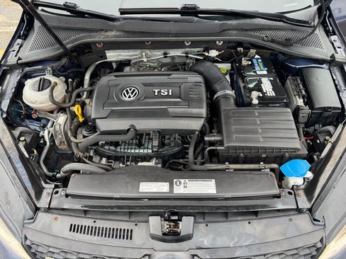 Used 2016 Volkswagen GTI SE image 12