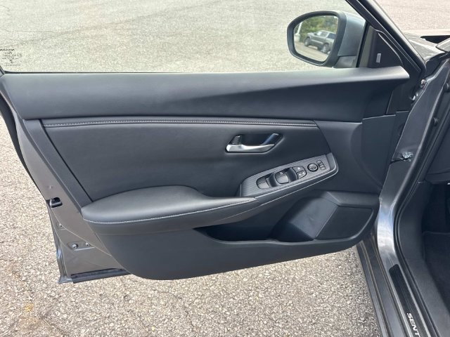 Used 2025 Nissan Sentra SV FWD image 20