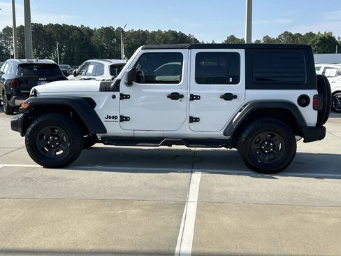 Used 2025 Jeep Wrangler Unlimited Sport AWD/4WD image 9