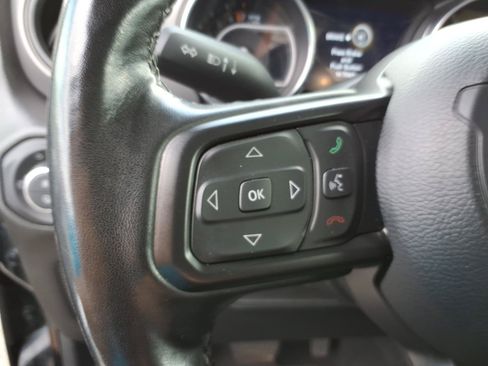 Used 2022 Jeep Gladiator Sport AWD/4WD image 17