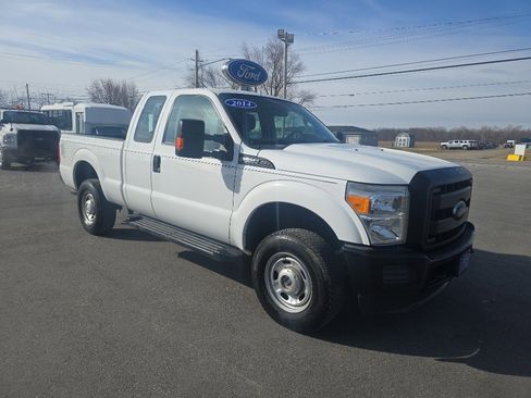 Used 2014 Ford F250 XL w/ Power Equipment Group image 4