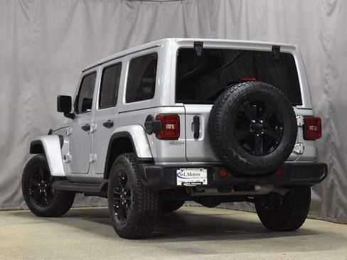 Used 2022 Jeep Wrangler Unlimited Sahara image 7