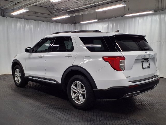 Used 2021 Ford Explorer XLT w/ Equipment Group 202A AWD/4WD image 2