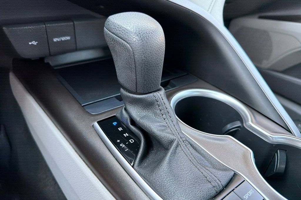 Used 2023 Toyota Camry LE FWD image 17