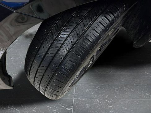 Used 2024 Volkswagen Jetta SE w/ Panoramic Sunroof Package image 30