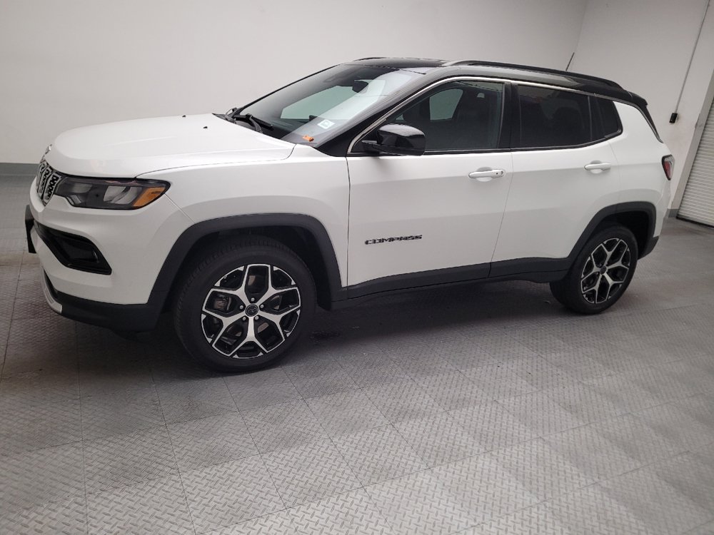 Used 2025 Jeep Compass Limited AWD/4WD image 2