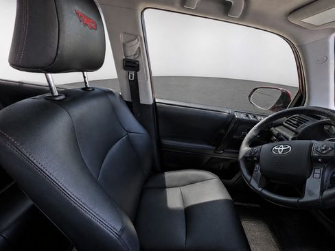 Used 2020 Toyota 4Runner TRD Off-Road Premium w/ Moonroof Package AWD/4WD image 21