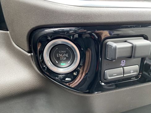 Used 2024 Chevrolet Silverado 1500 LTZ w/ Technology Package image 29