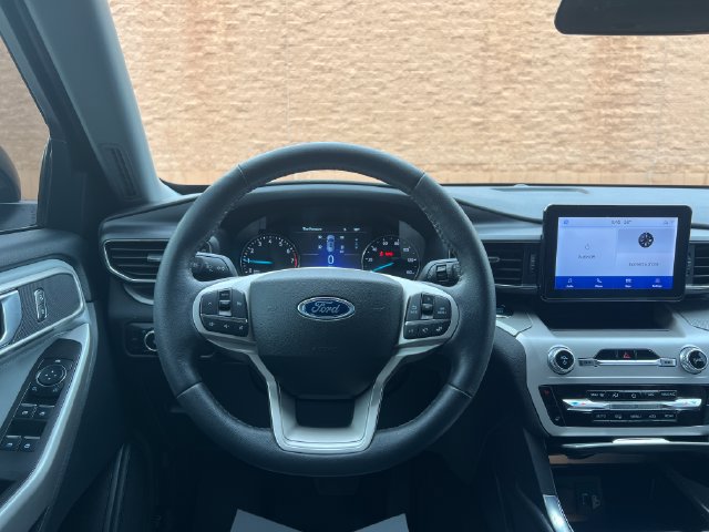 Used 2024 Ford Explorer XLT w/ Equipment Group 202A AWD/4WD image 25