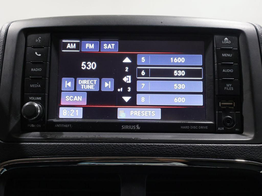 Used 2015 Dodge Grand Caravan SXT w/ Rear Park Assist Package FWD image 29