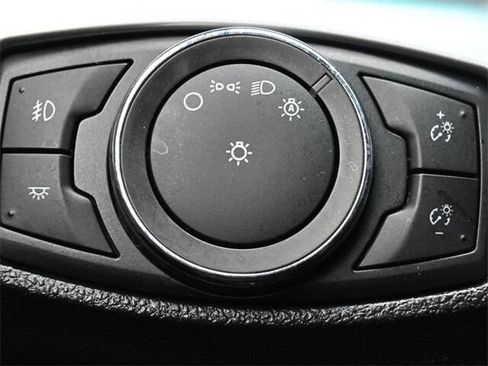 Used 2016 Ford Explorer XLT w/ Equipment Group 202A image 29