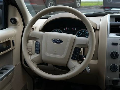 Used 2012 Ford Escape XLT AWD/4WD image 16