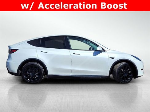Used 2023 Tesla Model Y Long Range image 3