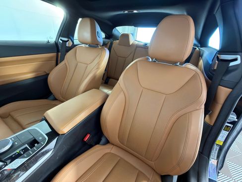 Used 2023 BMW 430i Coupe w/ Premium Package image 22