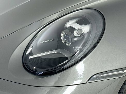 Used 2021 Porsche 911 Carrera image 28