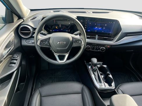 Used 2025 Chevrolet Trax ACTIV w/ Driver Confidence Package image 19